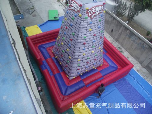陆地充气攀岩与大型闯关气模 厂家直销定制全攻略，解锁儿童户外游乐新体验
